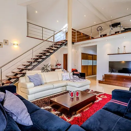 Garden House Tatil Evi